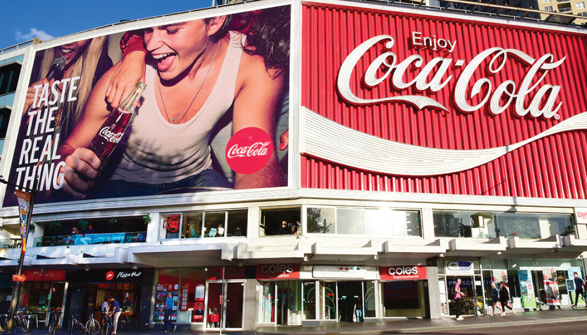Coca tạo ra điểm khác biệt nổi bật trong tâm trí khách hàng
